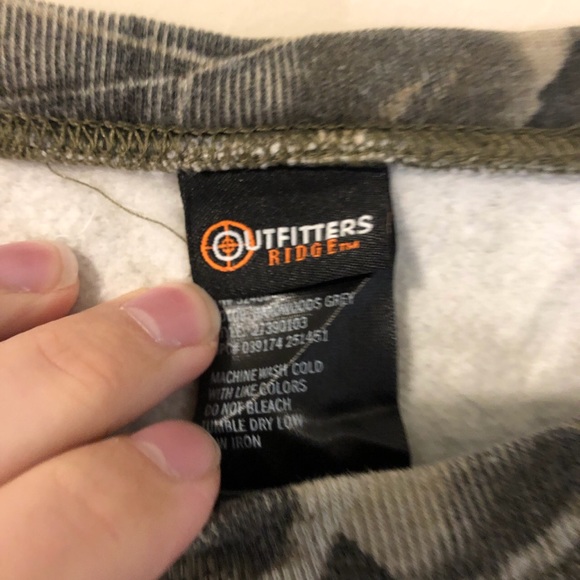 Realtree Camo Crewneck sweater - Picture 4 of 4